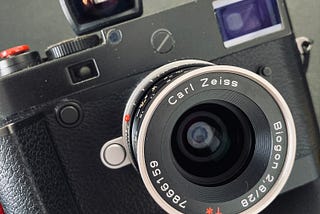 First Impression : Contax G Biogon T* 28mm F2.8 G28M + Leica M10D