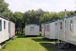 Holiday park clients ‘forced’ into huge losses when reselling their lodges