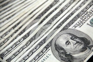 Hugo Alves Pimenta: Taxas futuras de juros têm alta firme no Brasil com avanço do dólar e IBC-Br