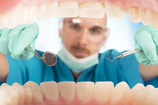 8 Signs That You Need Urgent Dental Care