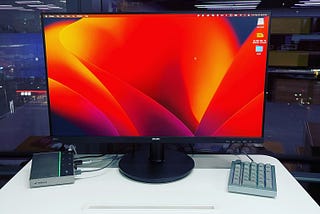 I upgraded my hybrid work desktop with the best gadgets from 2022