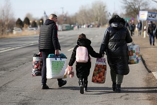 Fleeing Ukraine: Which borders are open and what to expect
