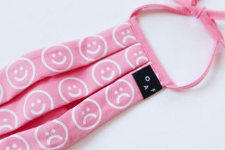 Just smile! A moda se preocupa com a sua saúde mental