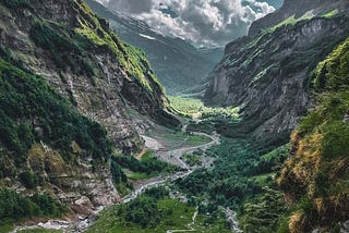 Le Bout du Monde est à Sixt-Fer-à-Cheval, en France. I walked to the end of the valley and gazed up at Pic de Tenneverge and Mont Ruan. “Too beautiful to comprehend without calling it sacred.”