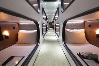 UX/UI Case: Cabin — Uma viagem turística de 80 dias em um ônibus autônomo