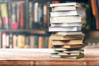 Top 10 Books Every College Students Must Read.