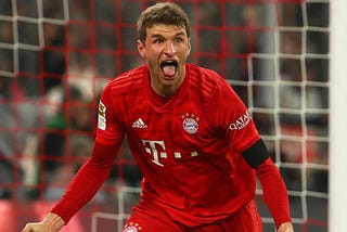 The Raumdeuter Role, and Thomas Müller