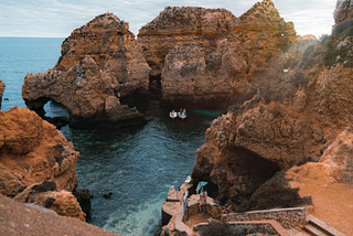 What is the best way to get around Lagos Portugal?