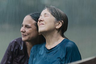 Querido Trópico — mulheridades em tempo morto