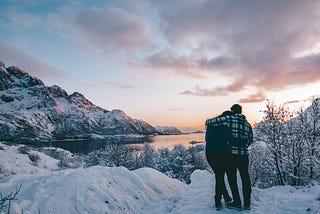 Before Tying the Knot: Why Traveling Together Strengthens Your Bond