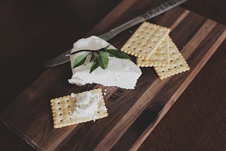 White Cheddar & Parsley Cheeseball