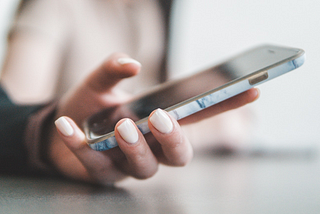 3 Things to Consider When Texting Your Boss