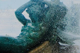 Fountain sculpture along the Benjamin Franklin Parkway, Philadelphia. Photo by Mark Tulin