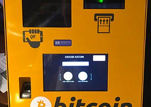 Bitcoin ATM Maschine — BitcoinWiki Visit. Source: De.BitcoinWiki.Org