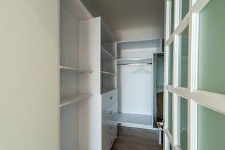 Common Mistakes When Installing Wood Shelving