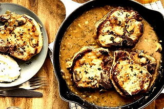 Southern Smothered Pork Chops in Brown Gravy — Main Dishes — Pork Chop