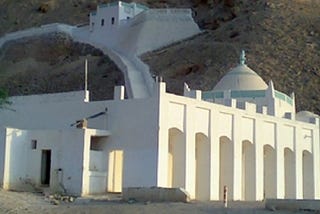 Makam Sayid Ahmad ibn Isa yang berada di Husaisah, Yaman (Sumber: Sanad Media)