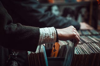 Count files in a directory with nodejs