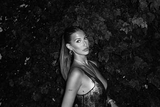 Liv Hanna Releases Autumn Anthem “AGAIN3X”