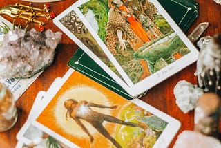 Do Tarot and psychotherapy mix? (More of us are doing just that!)