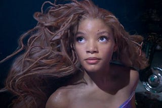 CRÍTICA A PEQUENA SEREIA — LIVE ACTION — Será que a Disney conseguiu?
