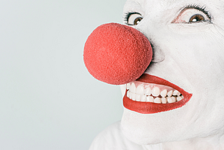 Image of a white-faced clown.