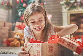 Top 5 tips to help your packaging stand out from the crowd this Christmas