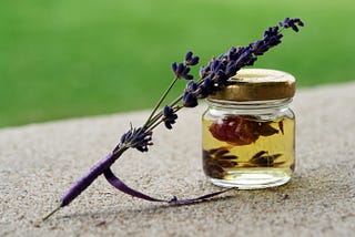 5 Essential Oils To Beat Anxiety And Stress