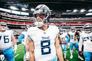 Tennessee Titans QB Will Levis (8) talks to his team ahead of a game. Credit: Donald Page/Tennessee Titans.