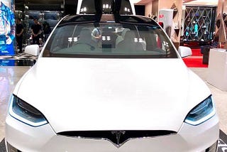 SUV乗りアウトドア好きな2児の父が Tesla Model X を試乗してきた