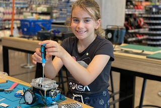 Charlotte The Robot Builder