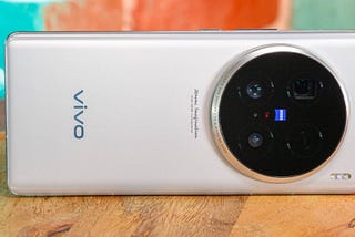 Vivo X100 Ultra Display and Battery Life