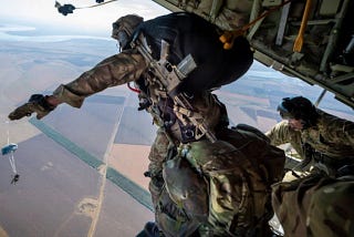 British Paratroopers Jump into Ukraine to Show Force Against Putin
