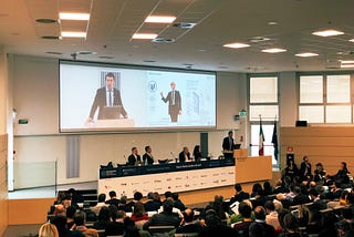 Data&Media: handle with care