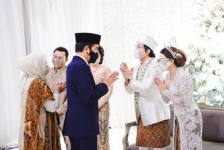 Jokowi Attends a YouTuber’s Wedding, And I’m Really Disgusted