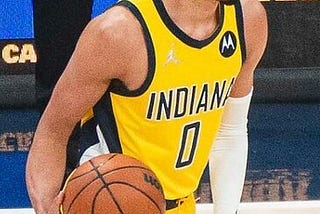 Celebrating Victory: Tyrese Haliburton’s Clutch Shot Leads Pacers to 2–1 Series Lead!