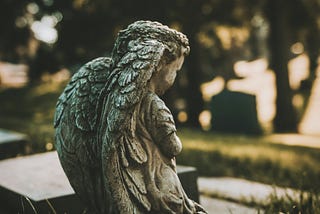 5 Things To Avoid Saying To Me While I’m Grieving