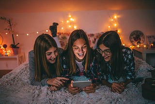 5 things to do in a sleepover instead of binging all night (teen edition)