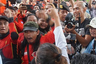 Fatia addressing the crowd after the 29 May 2023 hearing.
