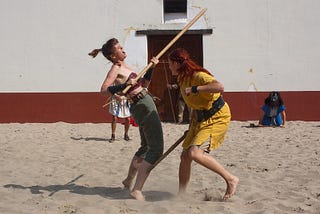 Gladiatrix fighting