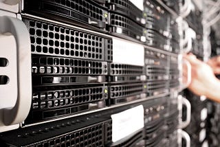 Quais são os tipos de servidores em um Data Center?