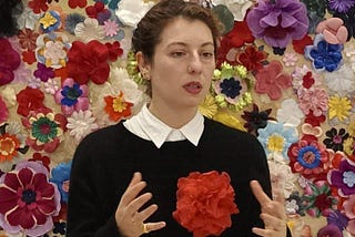 The art of artificial flowers: Marita Pappa speaks to the “National Herald” about their symbolism…