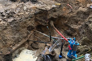 Kapotte waterleiding zorgt voor overlast in centrum van Hasselt