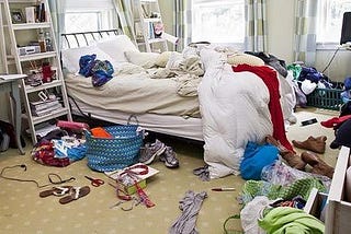 What is the point of living a minimalist lifestyle?