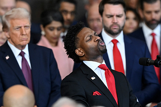 Lorenzo Sewell’s Profession, Net Wealth, Success