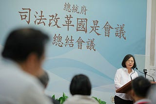 引發爭議的律師公益服務條款如何來的