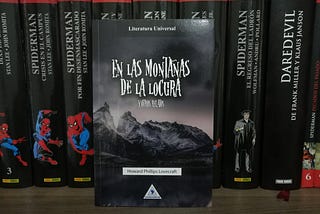 En las Montañas de la Locura y otros relatos - Comcosur