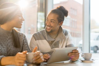 A ação mais eficiente para conseguir novos clientes para sua empresa não é feita por você