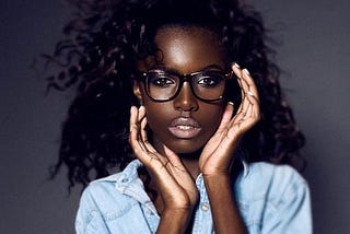 How to Choose Eyewear Frames that Reflect Our Style