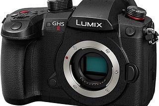 Panasonic Lumix GH6 vs GH5 II